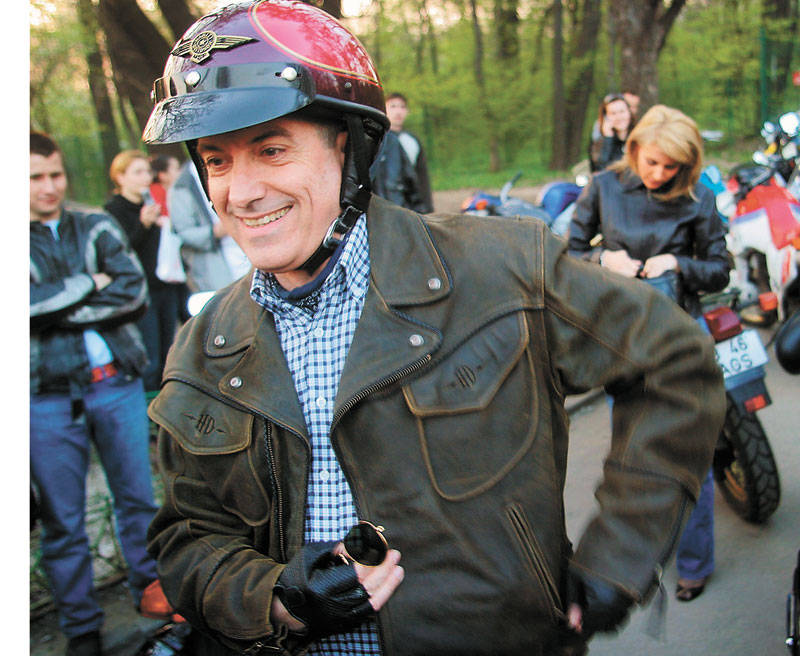 Tariceanu a mai avut si un alt accident rutier in care s-a tamponat cu un taxi