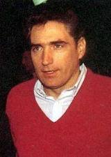 Petre Roman, in celebrul pulover rosu de la Revolutie