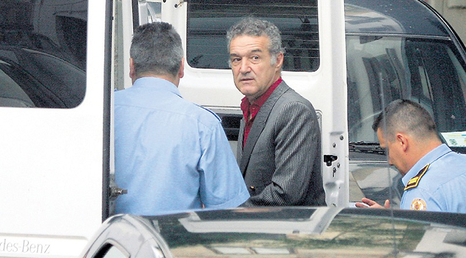 Gigi Becali se afla de 9 luni in inchisoare