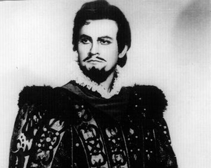 Rolul de referinta al lui Nicolae Herlea a fost Figaro din 