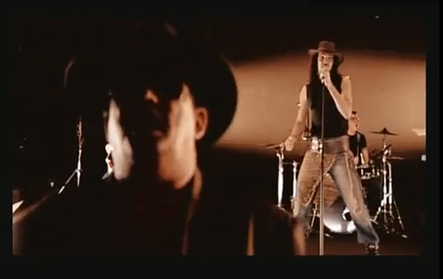 Tamango a cantat impreuna cu trupa Harra