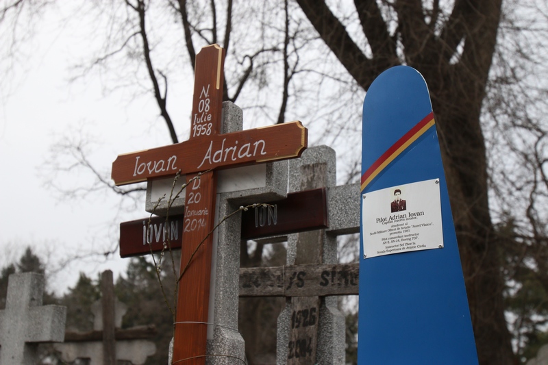 Creatoarea de moda a comandat din Italia un monument funerar de 10.000 de euro