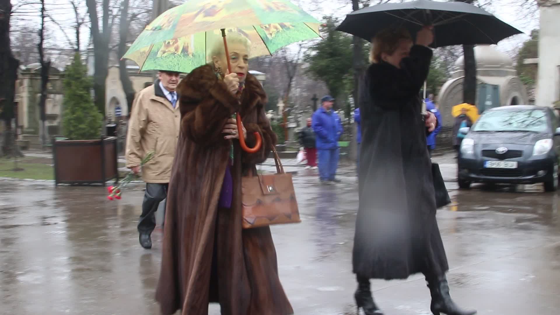 Si Paula Iacob a participat la funeralii