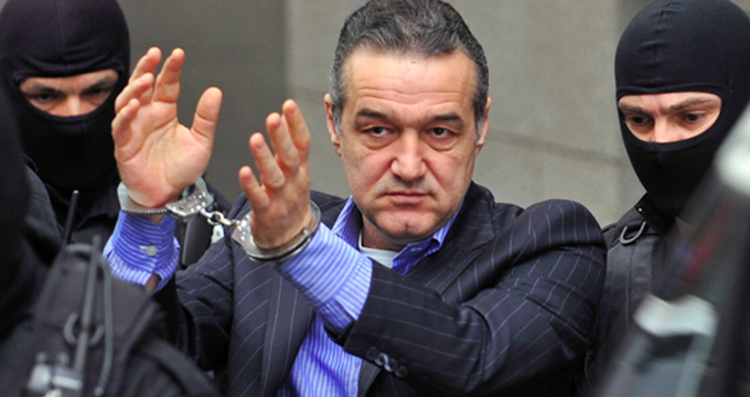 Gigi Becali vrea sa fie eliberat din inchisoare pentru a se opera