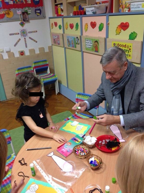 Mircea Sandu ii face toate poftele nepoatei sale foto: Facebook