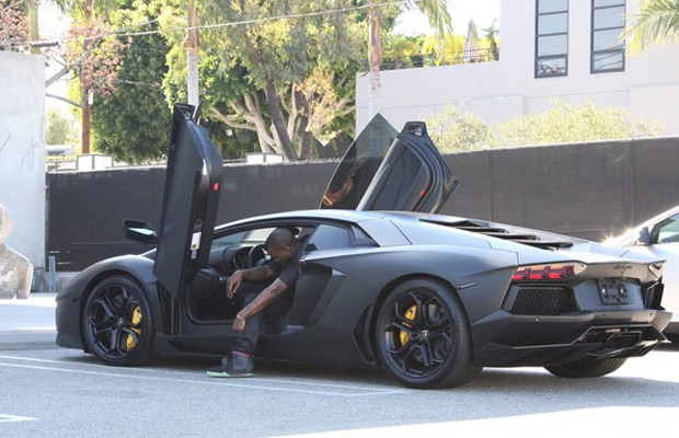 Si rapper-ul Kanye West are un astfel de bolid