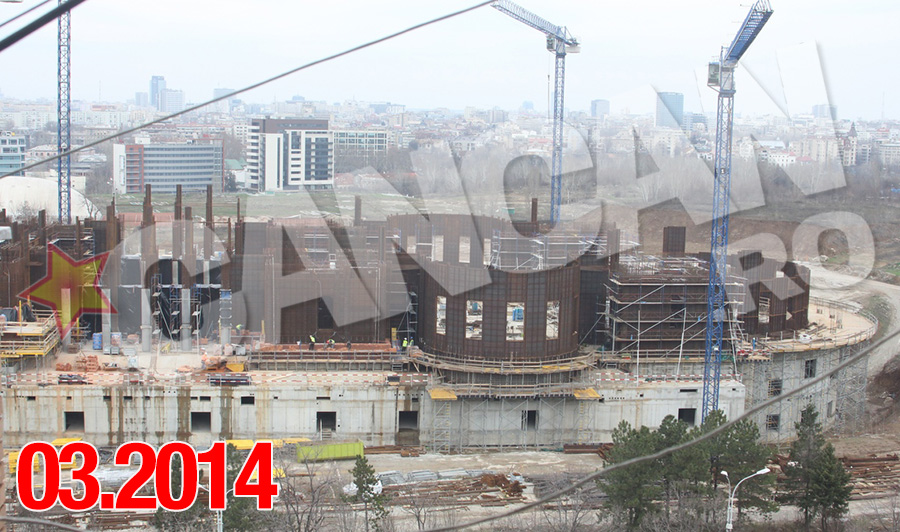 Zeci de muncitori roboteau luni pe santierul de la Catedrala Neamului