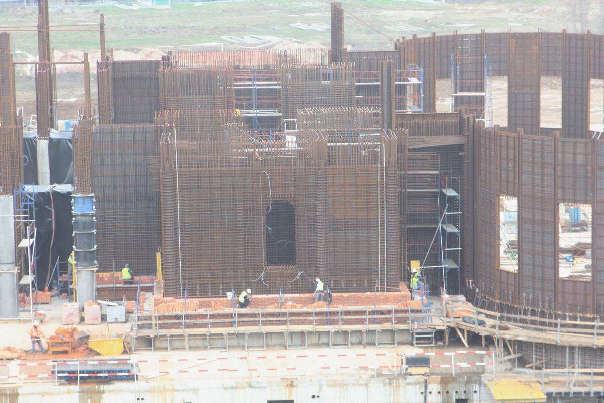 Deja incep sa se ridice peretii lacasului de cult