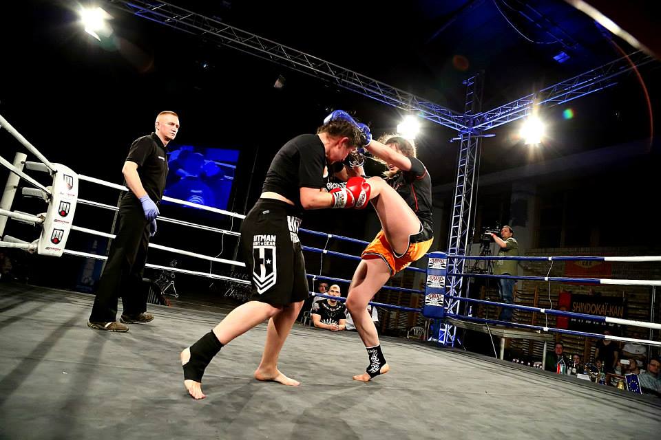 Alice a primit in runda trei o lovitrura dura la ficat, dar a reusit sa duca la bun sfarsit lupta si sa piarda doar la puncte