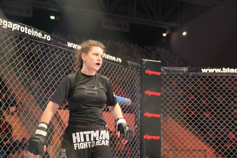 Tanara a inceput sa practice artele martiale acum patru ani