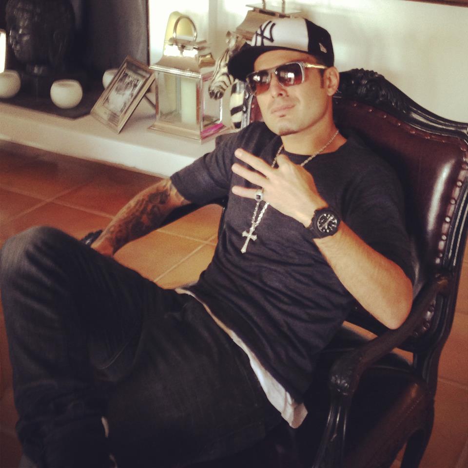 Adrian Mutu se va potrivi de minune in noul videoclip al lui Snoop Dogg foto: Facebook