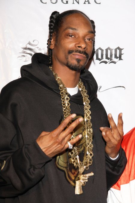 Snoop Dogg va lansa in curand un nou videoclip, cu Mutu in rolul principal foto:www.cinemagia.ro
