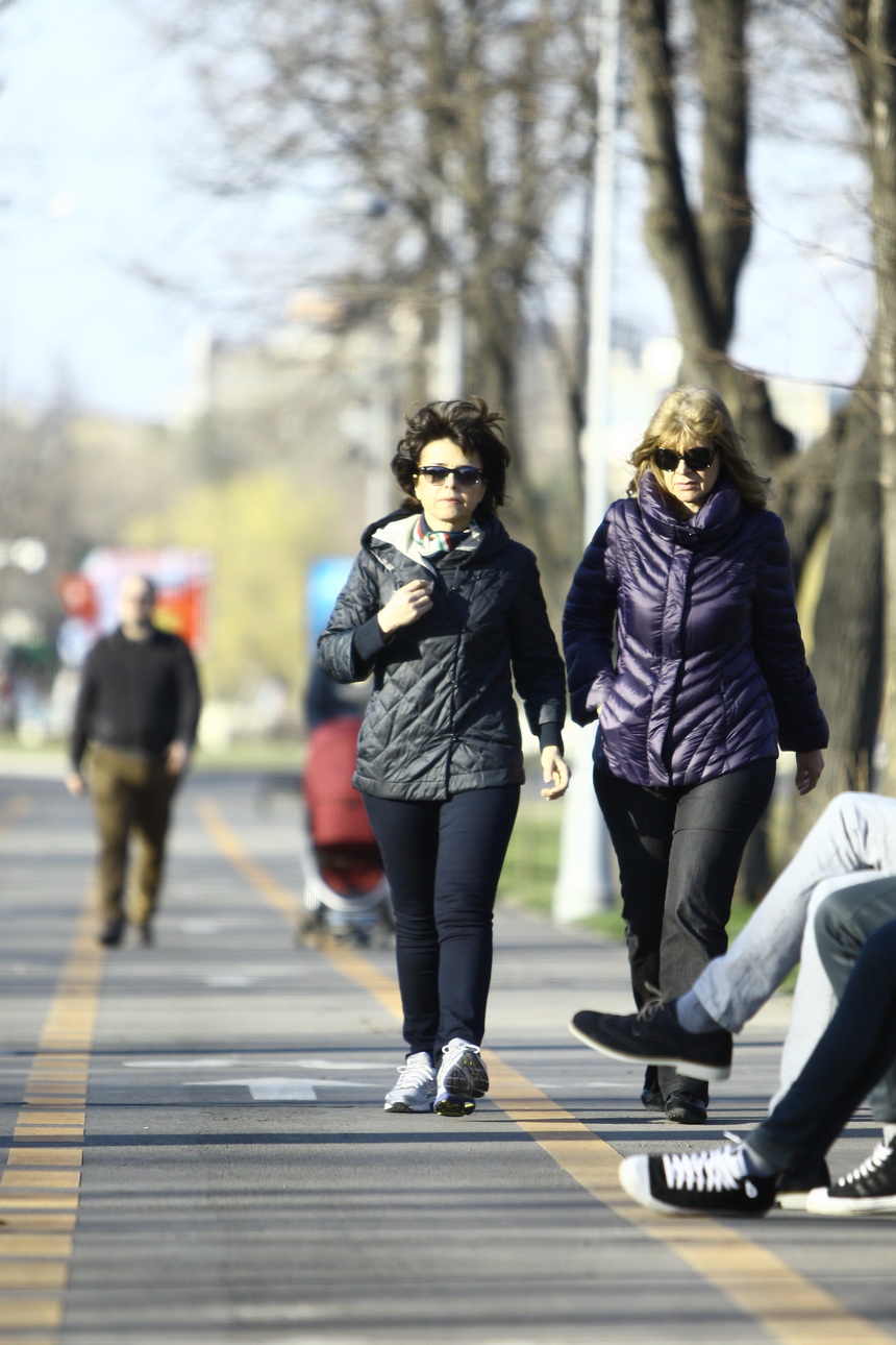 Sotia lui Copos s-a intalnit cu o prietena in Herastrau