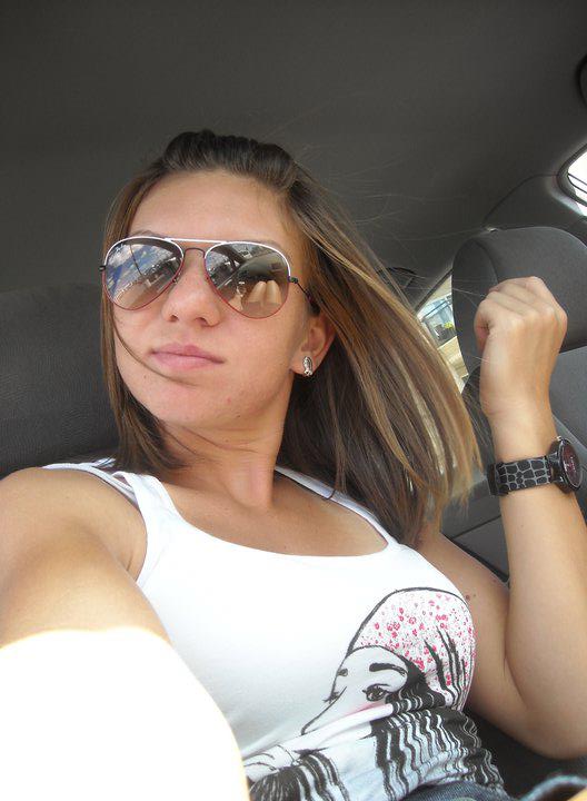 Simona a facut multe sacrificii pentru a ajunge unde este