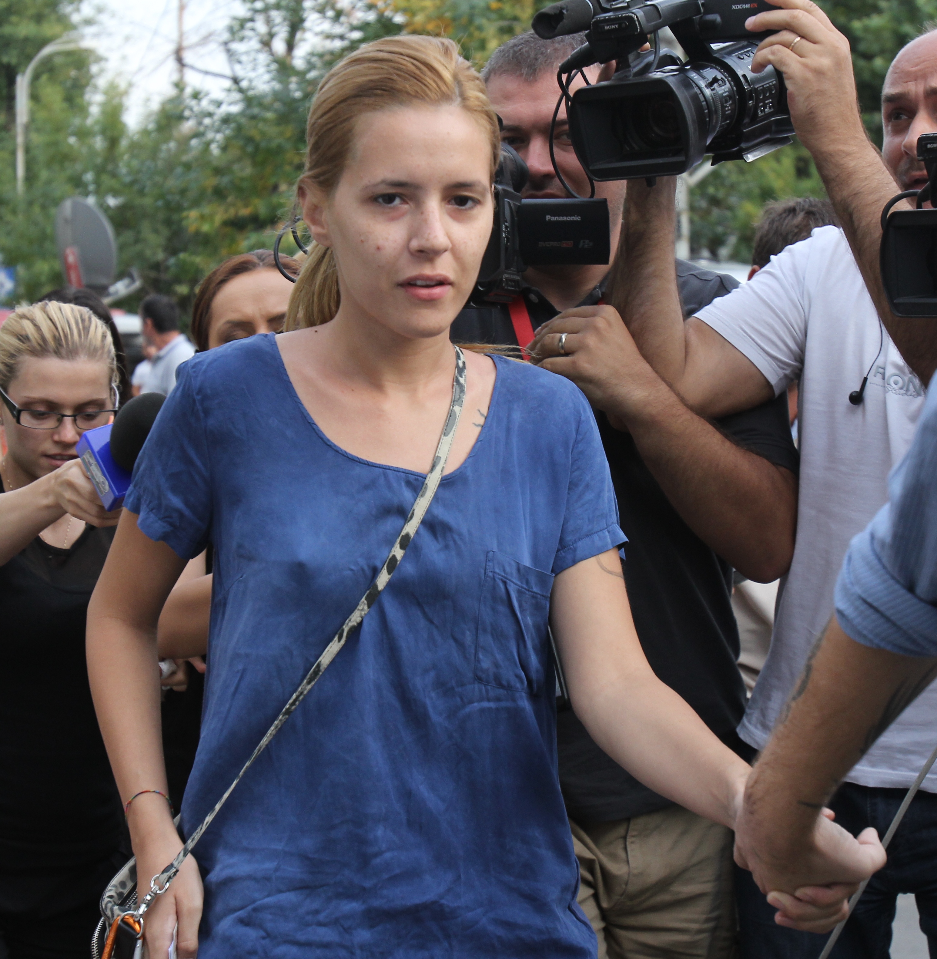 Fosta solista ne-a povestit ca bunicii ei i s-a facut rau cnad a auzit stirea