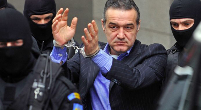 Pana acum, Gigi Becali a ispasit 10 luni de inchisoare