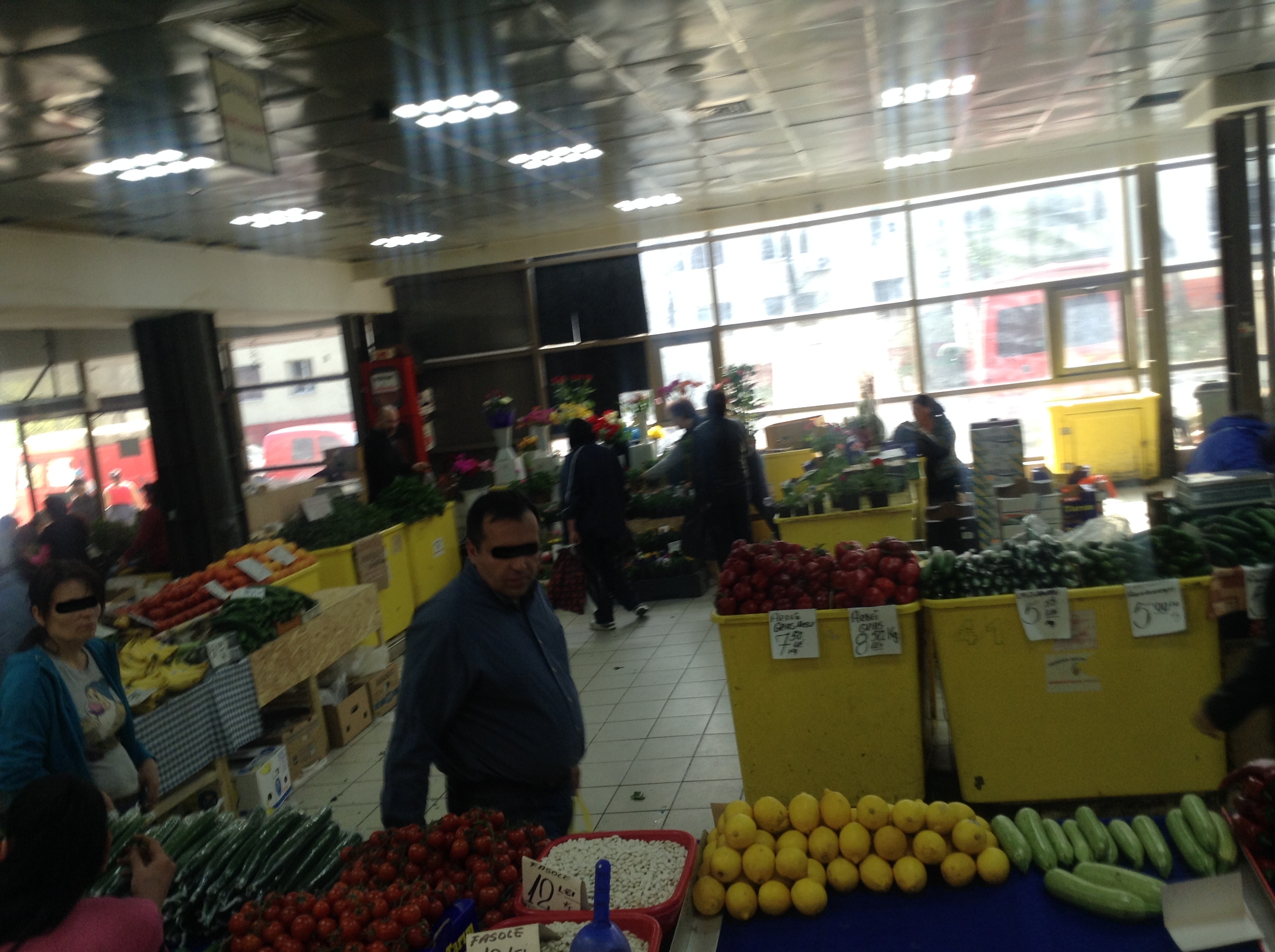 Rosiile aici le gasim intre 5,99 si 7,99 lei