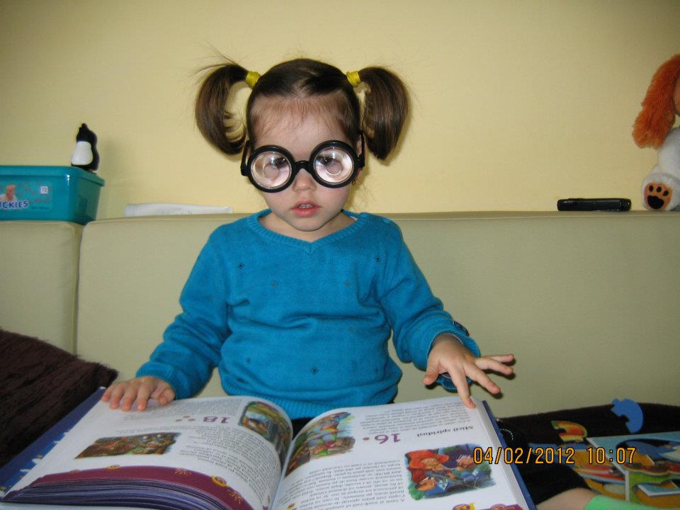 Micuta a devenit celebra la doar 2 ani si 10 luni cand a recitat toate cele 98 de strofe din