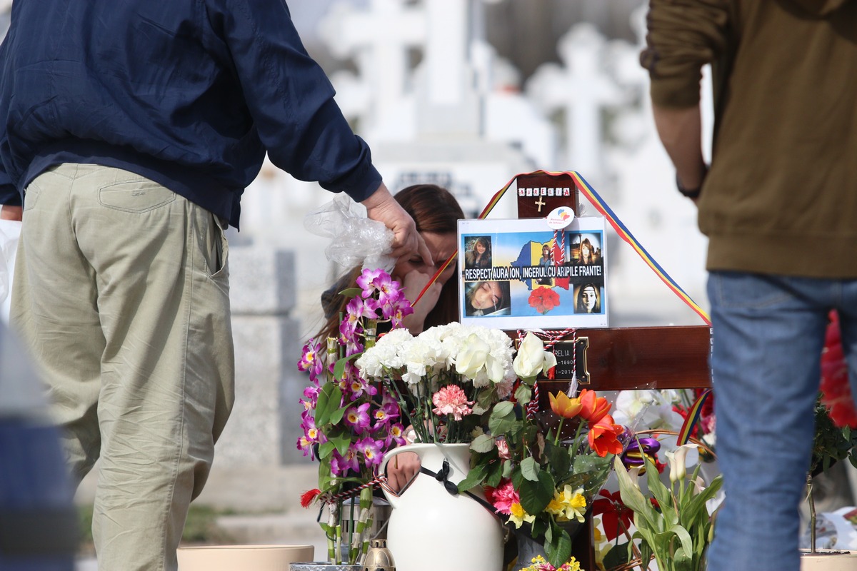 A fost un adevarat pelerinaj la cimitirul Ghencea Militar