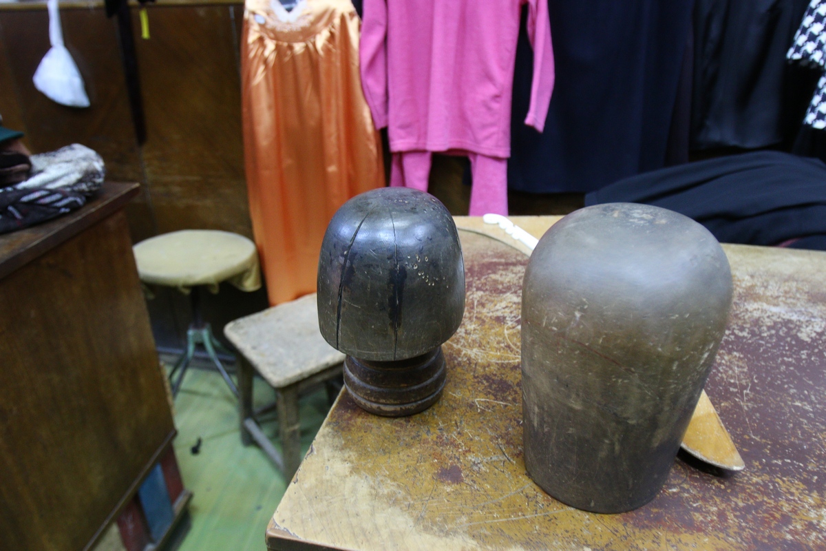 Calapozii pe care ii foloseste au o vechime de circa 100 de ani