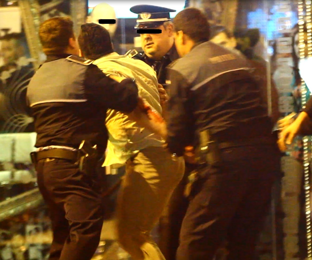 Sportivul a fost dat afara din club de garzile de corp