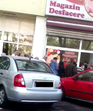 Oamenii au stat la coada la pui ca pe vremea lui Ceausescu