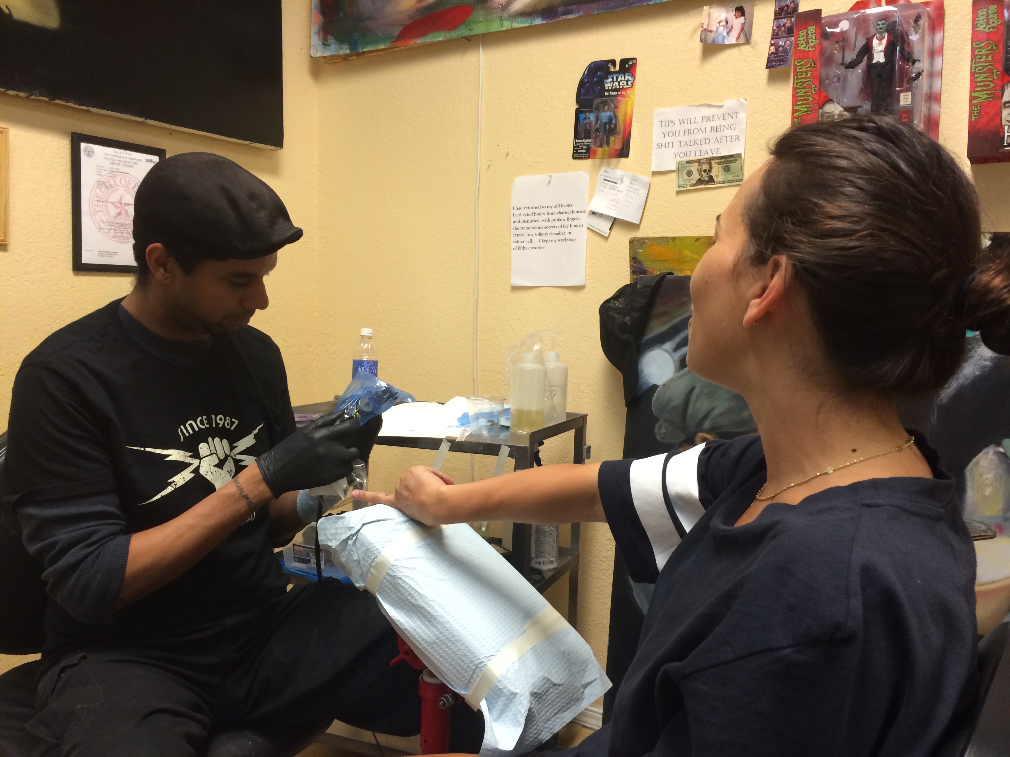 Inna si-a facut tatuajul chiar in ziua de Paste