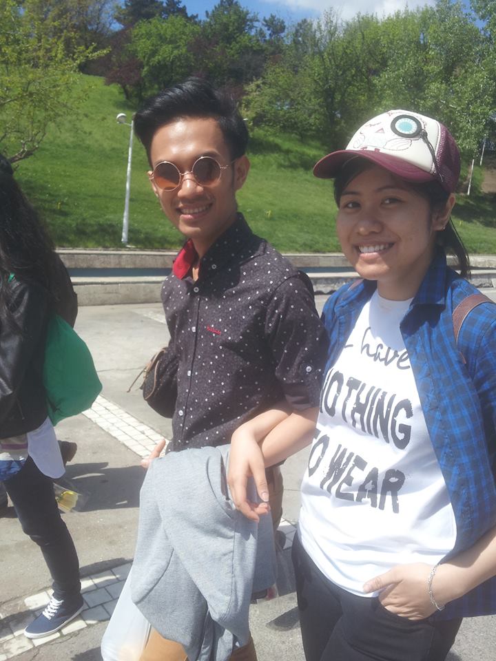 Trang l-a invatat pe Nini cateva retete de dulciuri