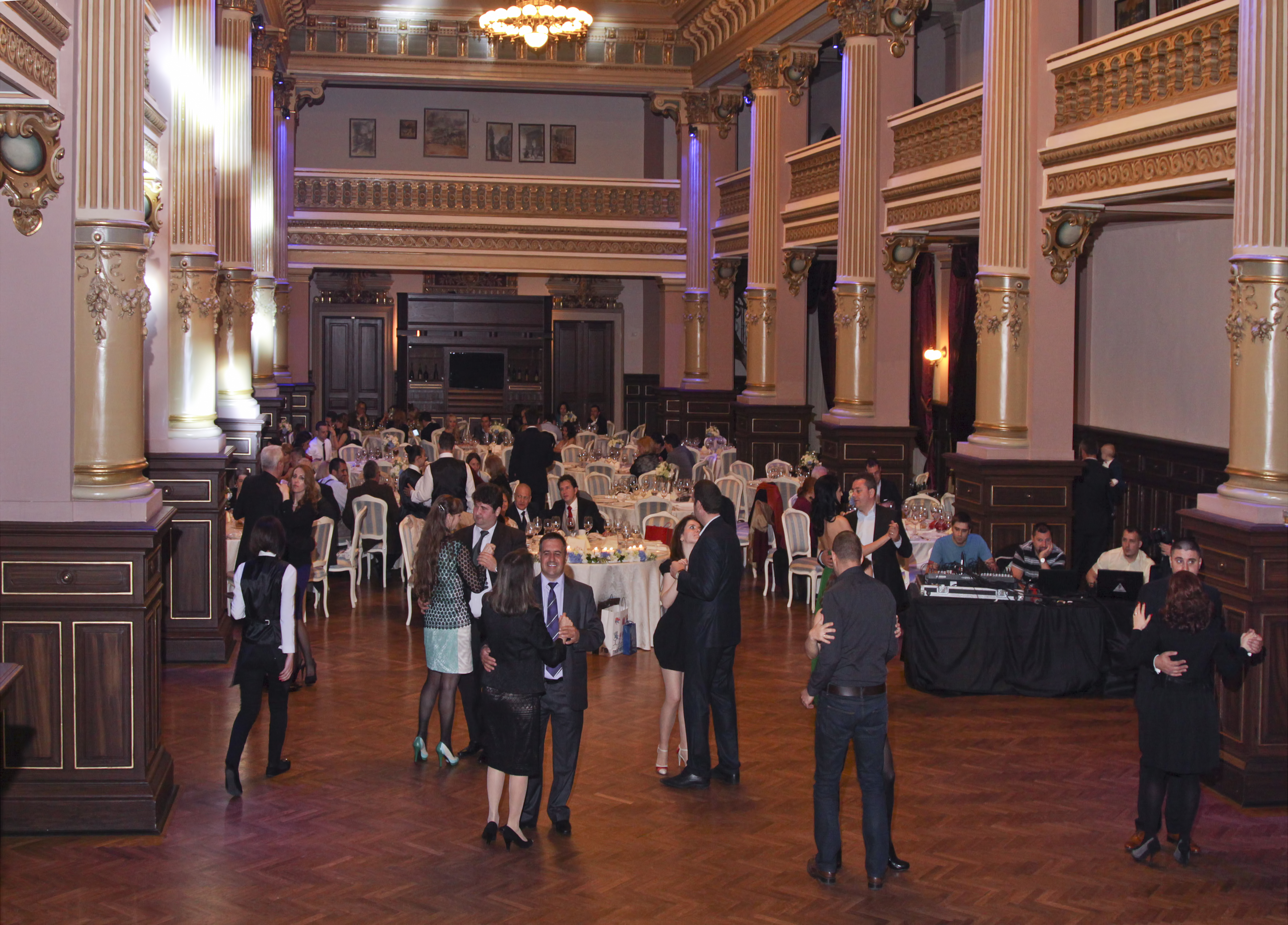 La petrecerea de la Palatul Bragadiru au venit in jur de 120 de invitati