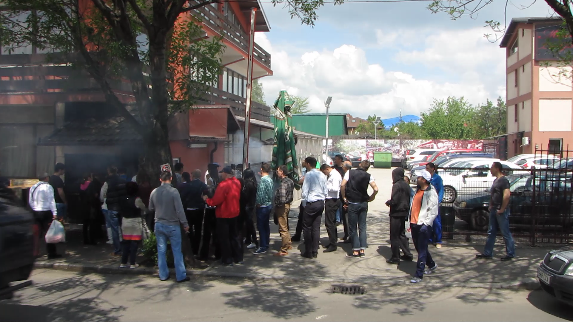 Nici la alt restaurant coada nu era mai mica