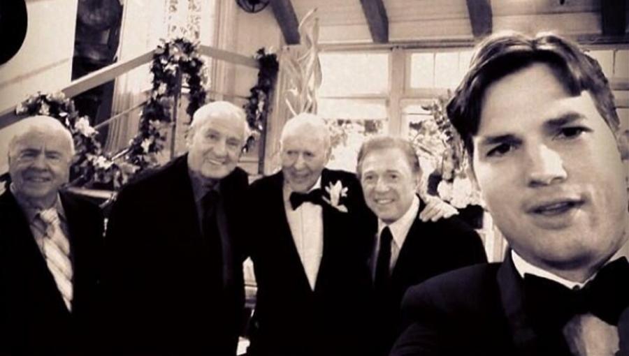 Actorul a jucat si in celebrul serial de comedie Doi Barbati si Jumatate