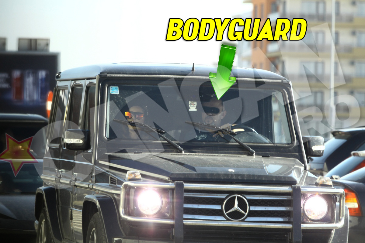 Garzile de corp au fost mereu cu ochii in patru dupa eventualele pericole. Din fericire, in afara de privirile invidioase, nimic nu l-a atins pe juniorul milionarului Micula!