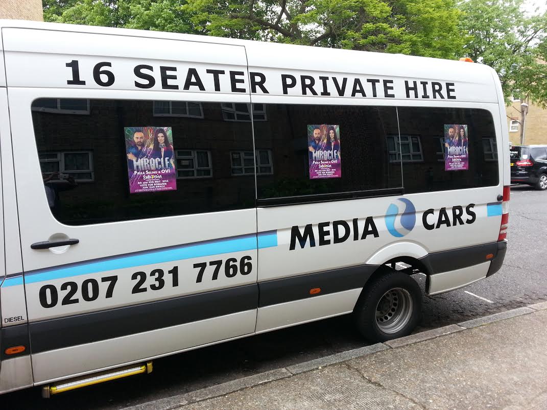 Milionarul roman s-a tinut de cuvant si a pus posterul cu cei doi pe toate masinile sale