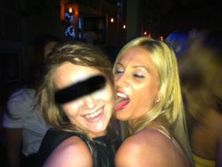 Tanara adora sa se distreze