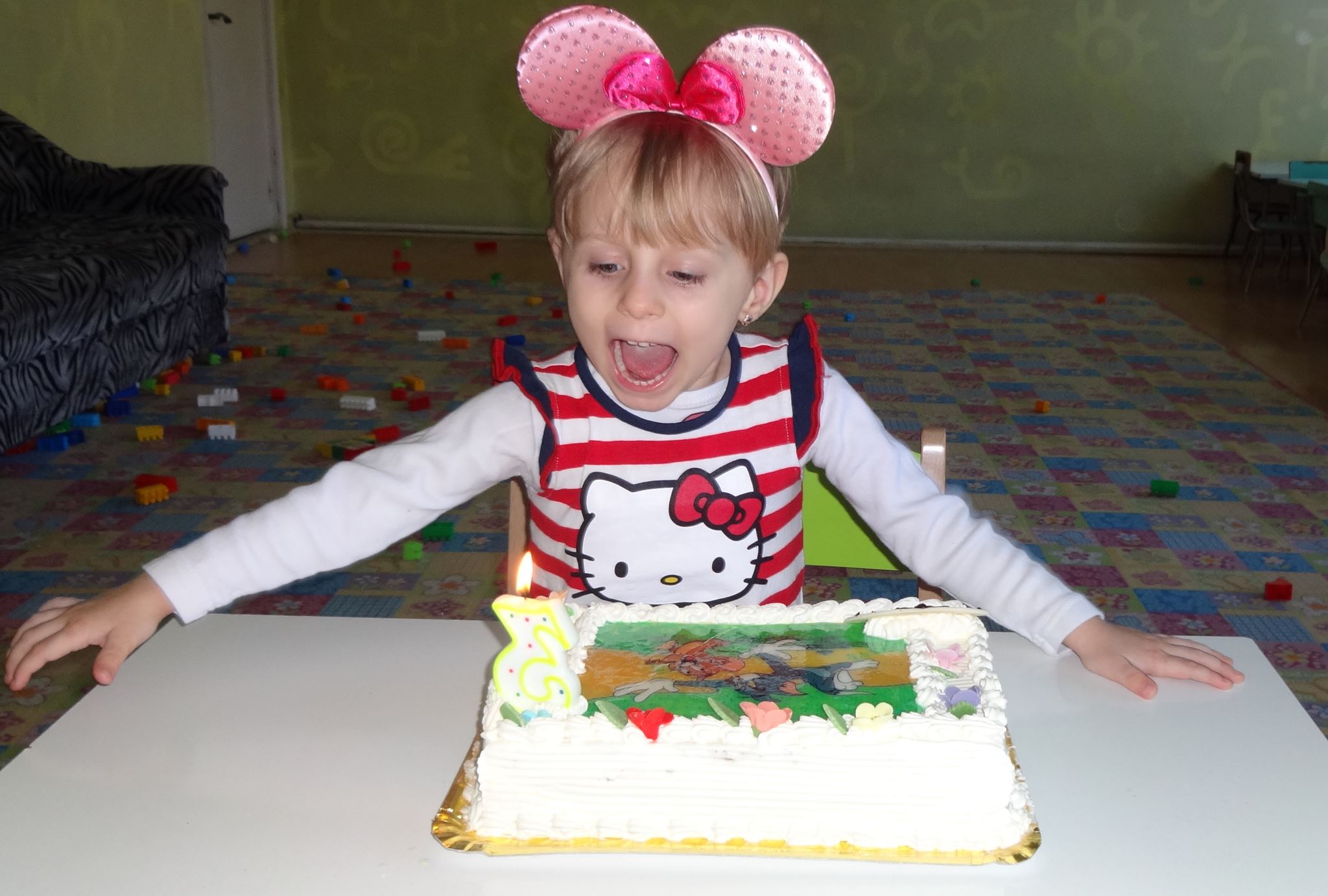 Micuta a petrecut de ziua ei alaturi de prietenii de la gradinita