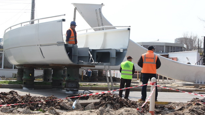 Astazi se executa lucrari la pasarelele din Mamaia