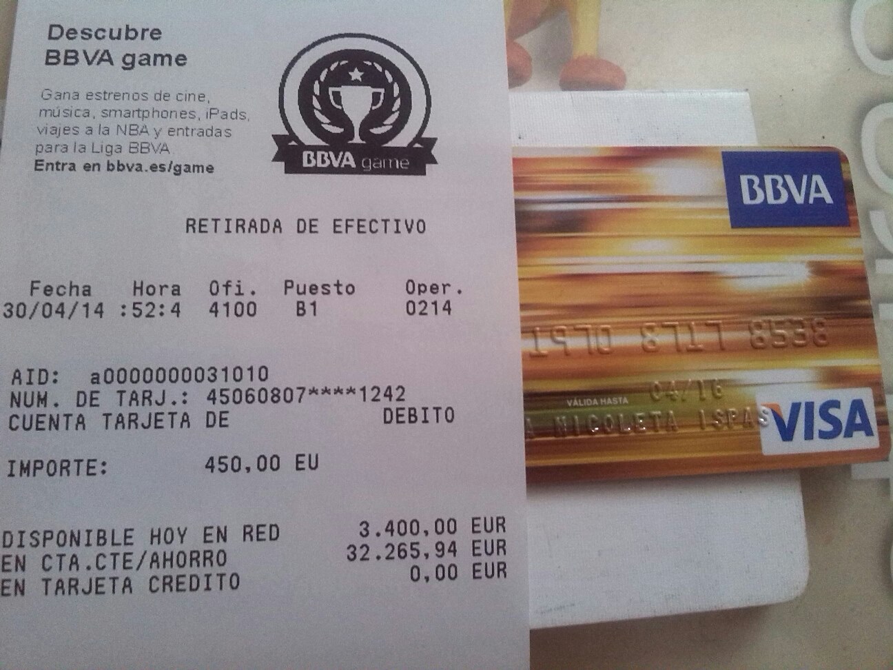 Nikita si-a postat pe contul sau de socializare o poza cu extrasul de la bancomat