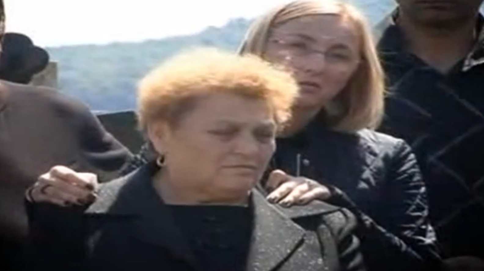 Gabriela Szabo a participat la inmormantarea tatalui sau, la Bistrita