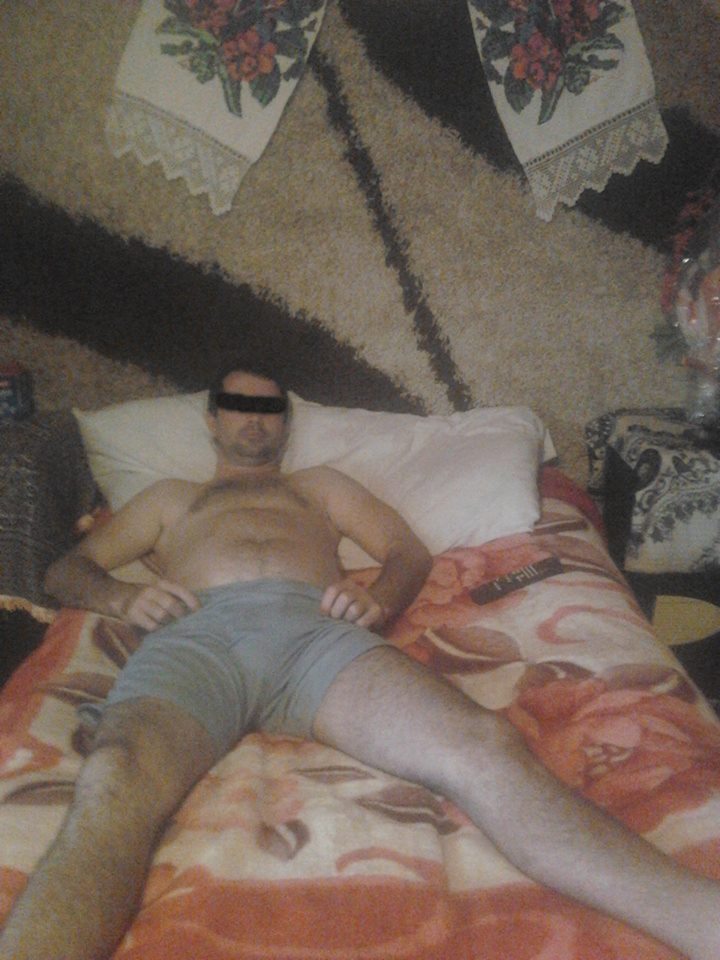 Fostul iubit al Rodicai in pat