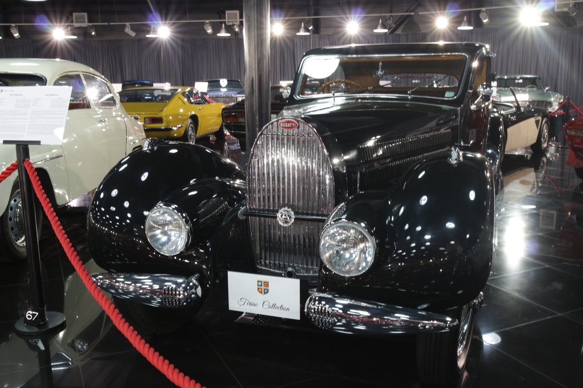 O noutate in Galeriile Tiriac Collection este si acest superb Bugatti Type 57 Coach Ventoux produs in 1938