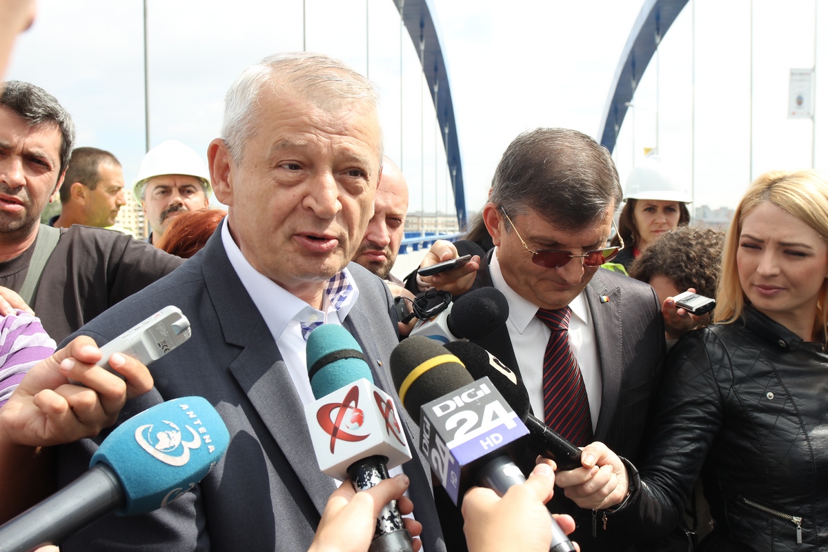 Edilul sef Sorin Oprescu s-a declarat multumit de stadiul lucrarilor la Pasajul Mihai Bravu