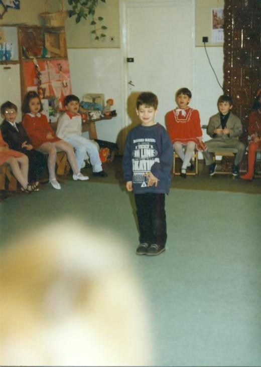 Tucudean ne-a povestit ca nu a fost un premiant, el s-a incadrat mereu intre nota sapte si zece