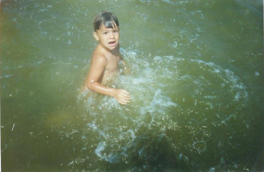 Tucudean, care de abia a implinit 23 de ani, va deveni in curand tatic