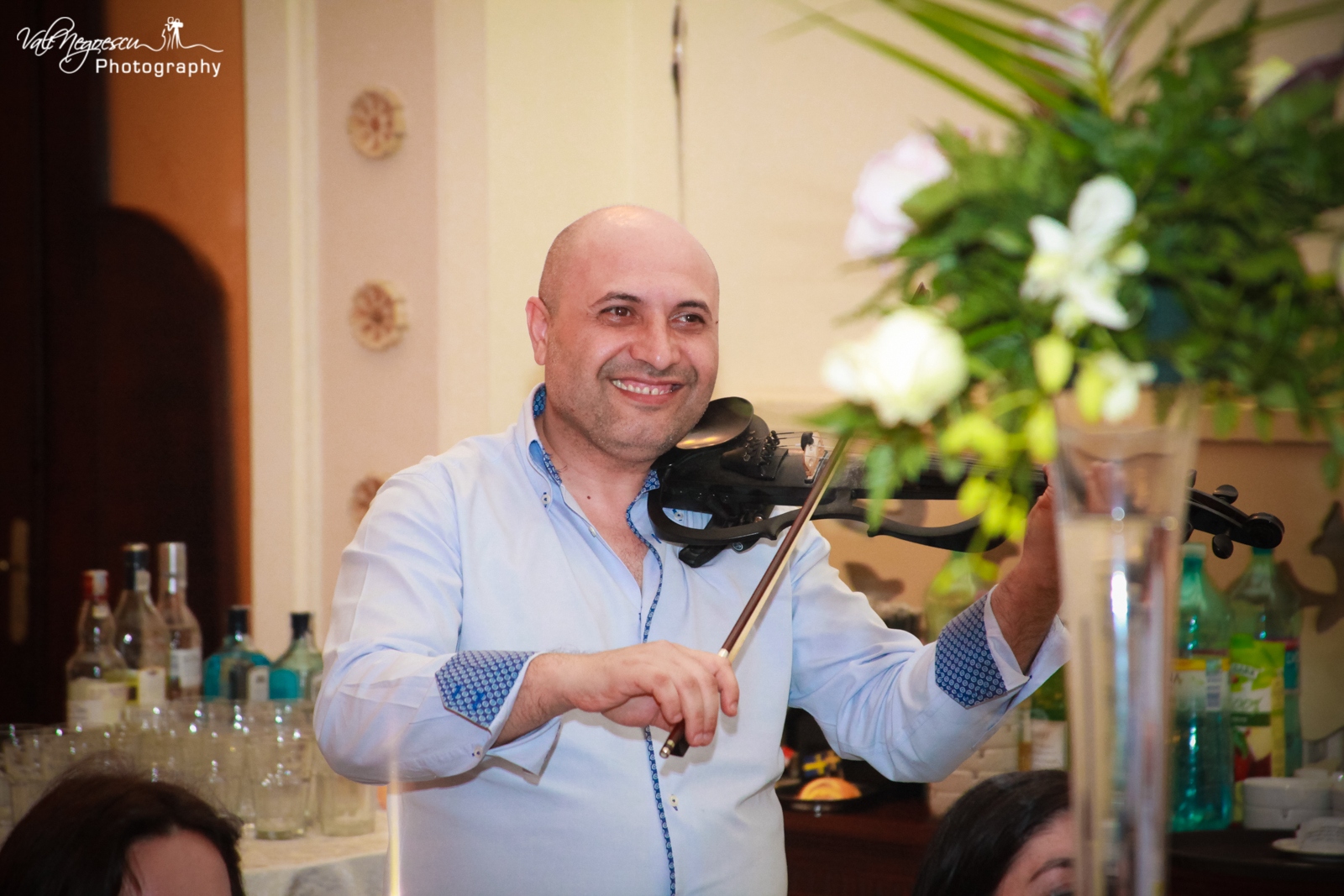 George i-a cantat lui Ion Iliescu