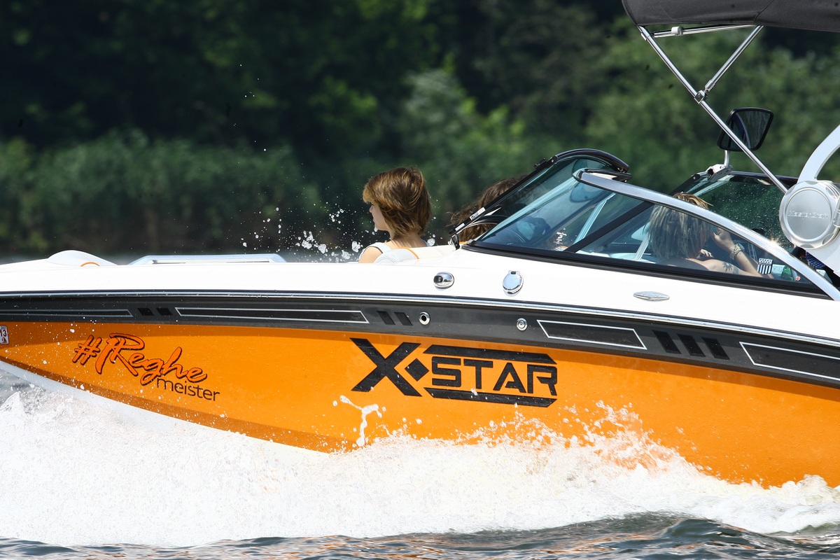 Noul antrenor al echipei Al-Hilal si-a inscriptionat numele pe ambarcatiunea proprie