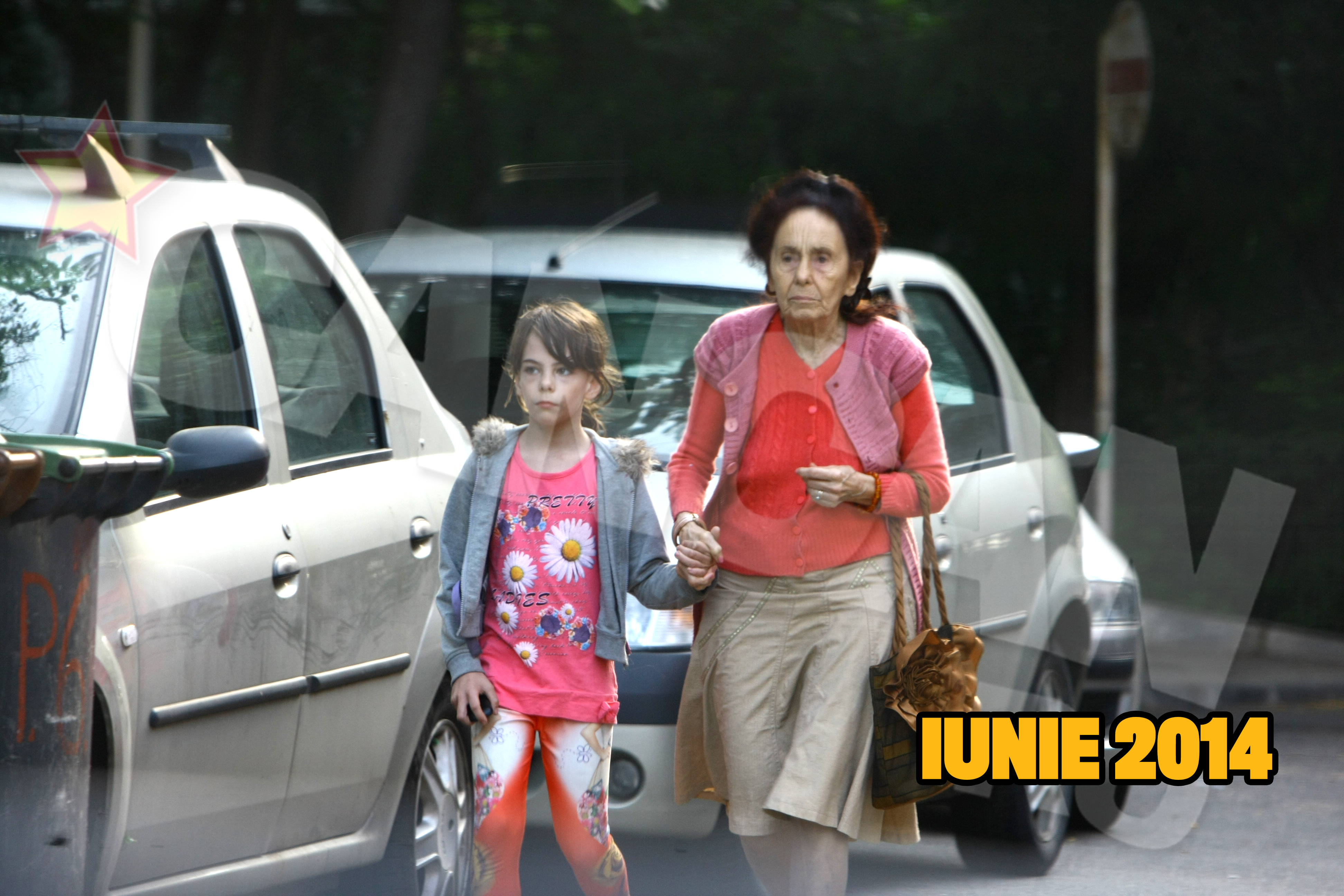 Adriana Iliescu si fiica ei, in prezent