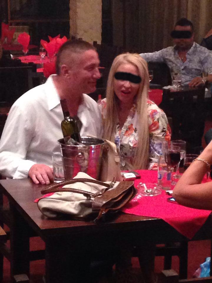 Domnisoara seamana un pic cu Simona Sensual