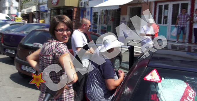 Invatatoare are un copil si isi continua mariajul alaturi de sotul ei, care stia de relatia dintre ea si tanarul elev