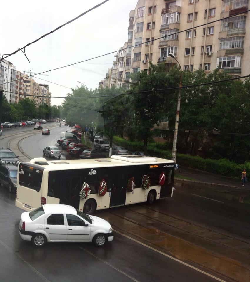 Autobuzul a fost 
