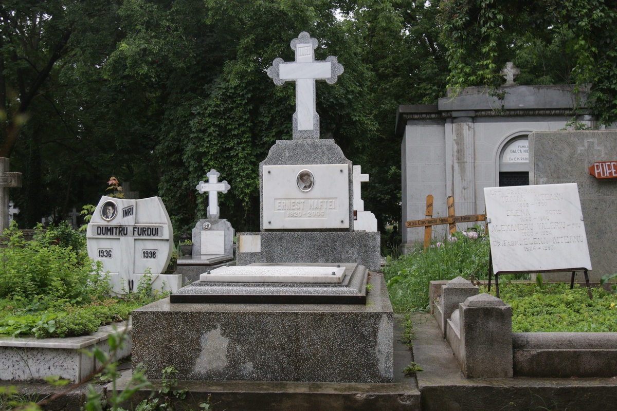 Unul dintre monstrii sacri ai filmului romanesc a fost uitat, de circa un an nimeni nu a mai fost vazut la capataiul maestrului sa-i aprinda o lumanare